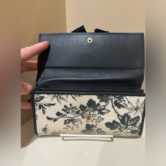 Gucci Marmont Floral Bow Navy Continental Wallet - Picture 7 of 13